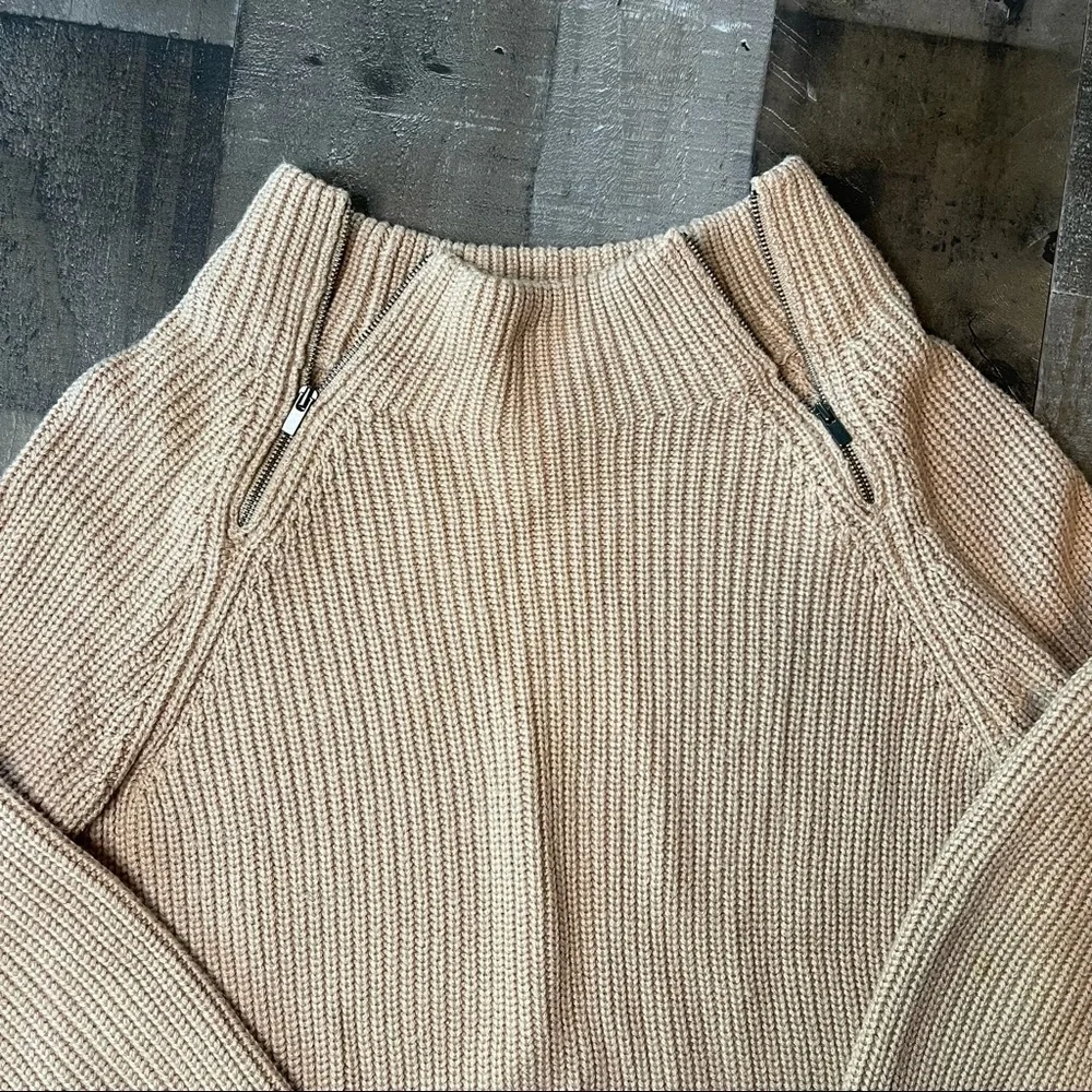 Banana Republic Small Tan Sweater - Picture 3 of 8